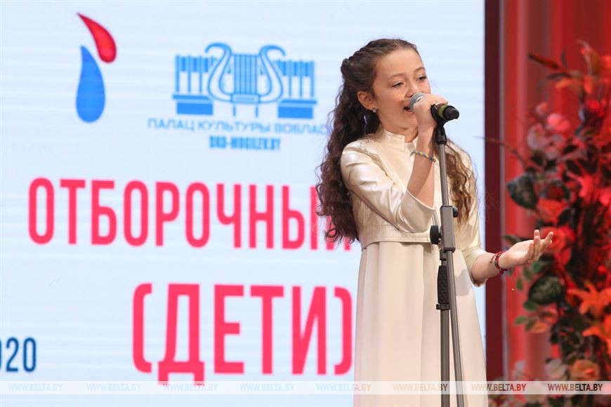 Выступает Николь Есепкина Выступает Николь Есепкина