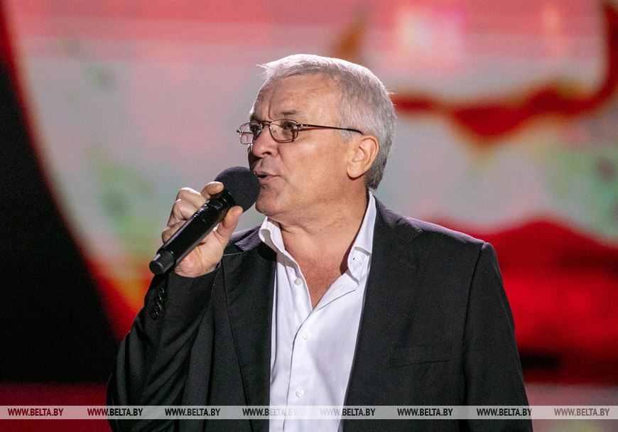 Александр Дюмин