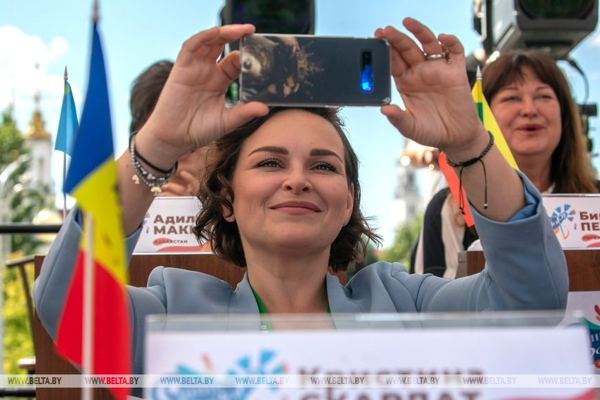 Член жюри конкурса Кристина Скарлат Член жюри конкурса Кристина Скарлат