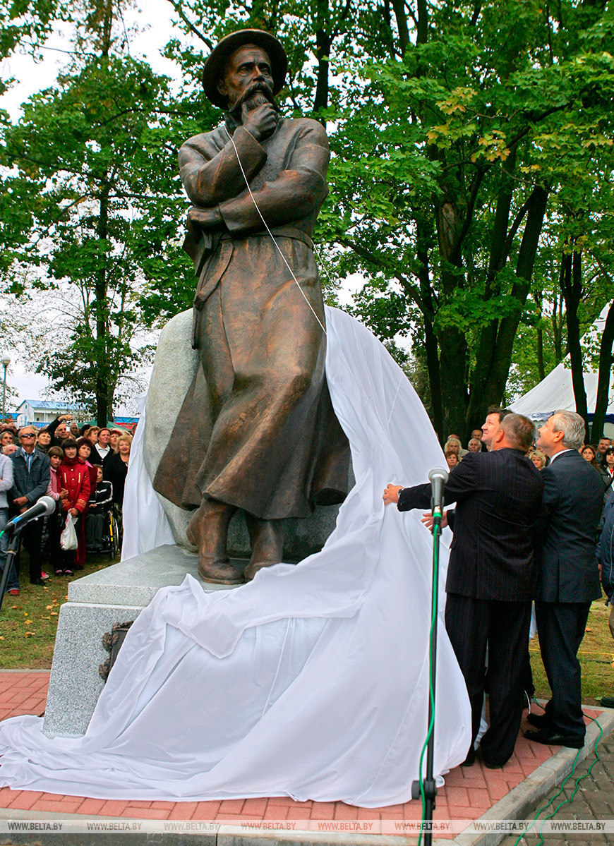Памятник Франтишку Богушевичу в Сморгони
