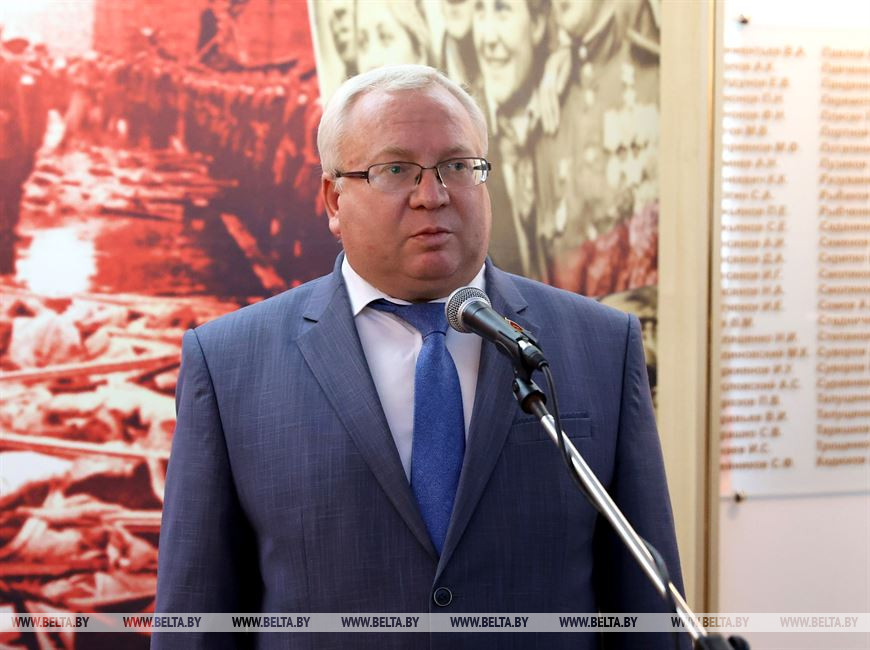 Выступает председатель Витебского областного Совета депутатов Владимир Терентьев Выступает председатель Витебского областного Совета депутатов Владимир Терентьев