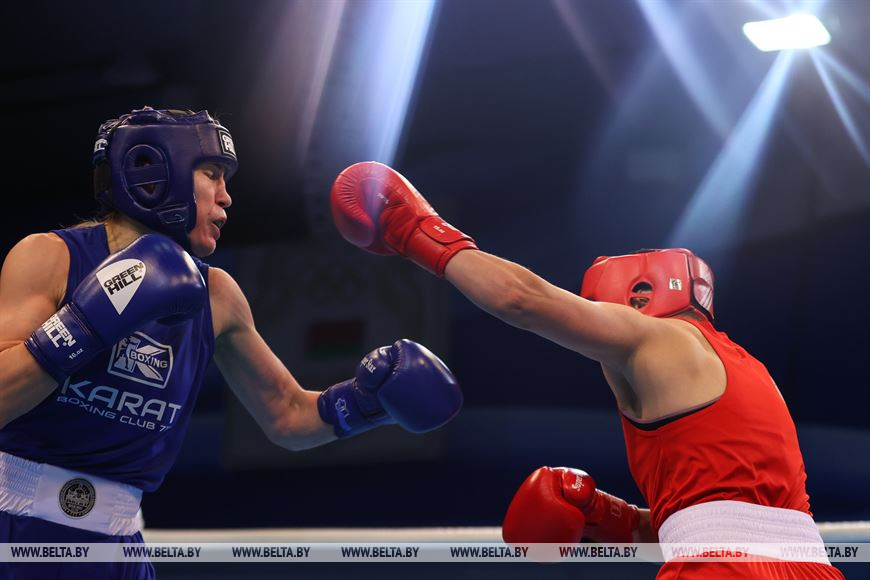 Бой в весовой категории 57 килограмм Галина Бруевич (Беларусь) и Юлия Цыплакова (Украина)