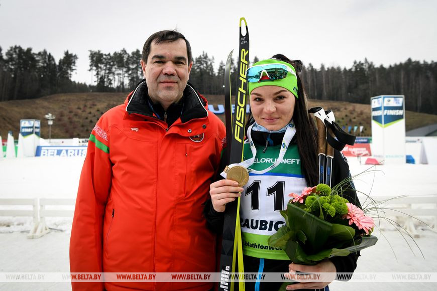 Председатель Наблюдательного совета Белорусской федерации биатлона Валерий Вакульчик и Елена Кручинкина