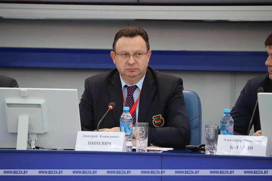 Первый заместитель министра здравоохранения Дмитрий Пиневич