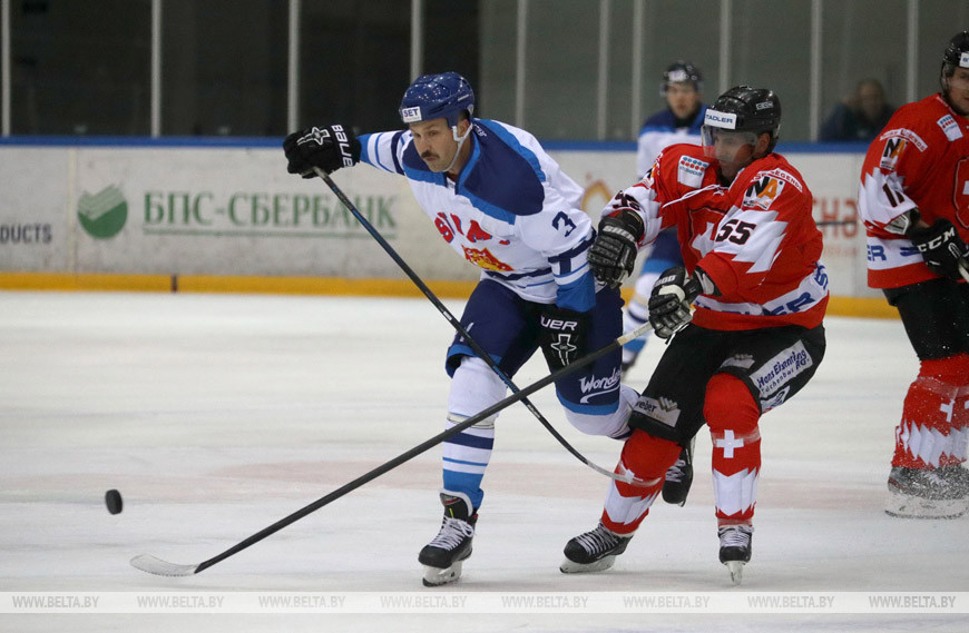 Хоккеисты из Финляндии вышли в полуфинал Рождественского турнира