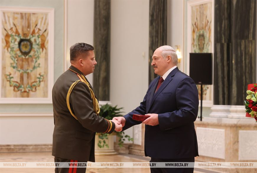 Первый заместитель председателя КГБ Сергей Теребов награжден орденом "За службу Родине" 3-й степени