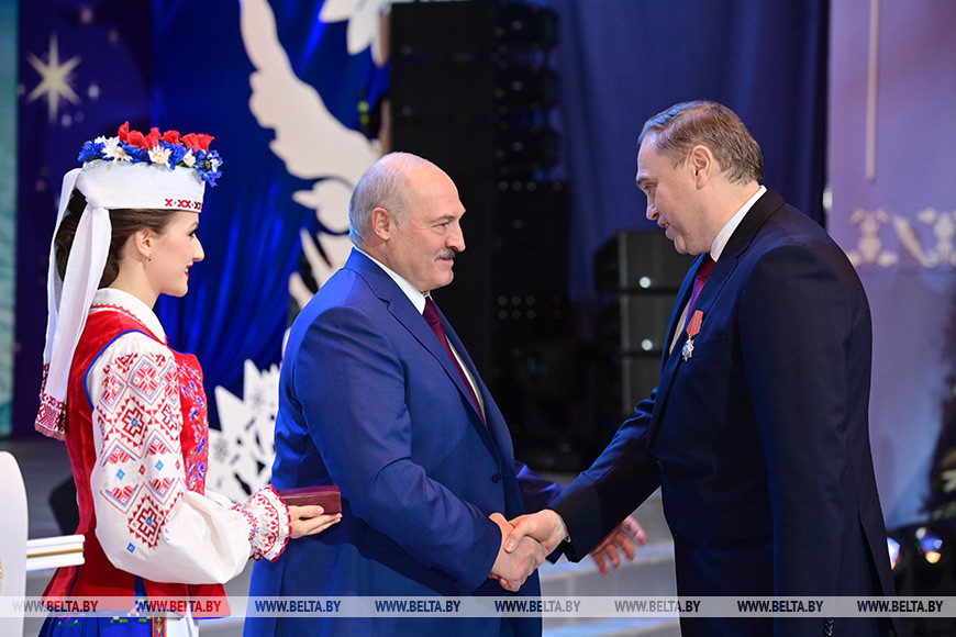Орден Отечества III степени из рук главы государства получил председатель Гродненского облисполкома Владимир Караник