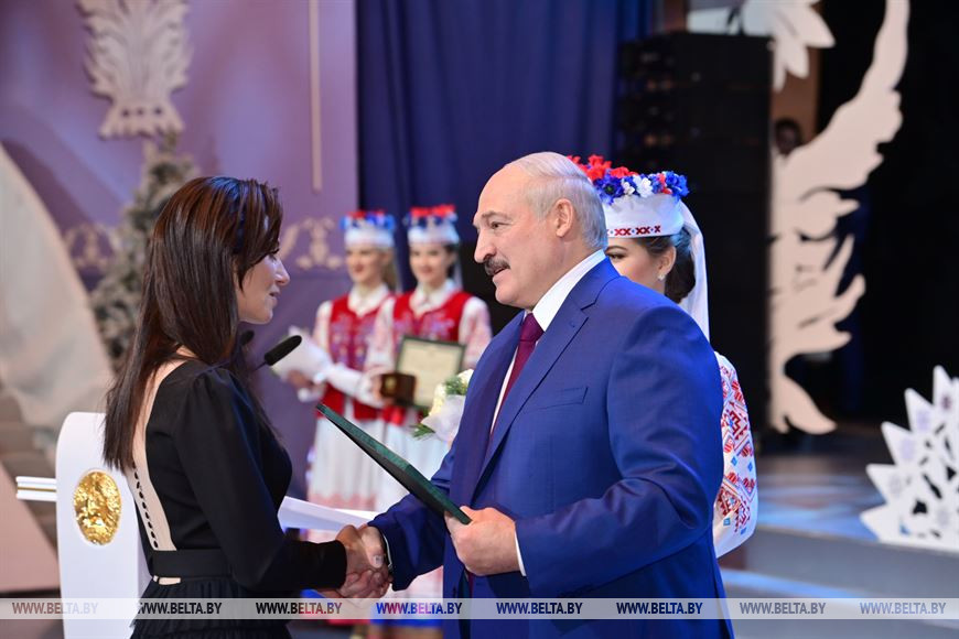 Благодарности Президента удостоена редактор отдела экономических новостей главной дирекции Агентства телевизионных новостей Ксения Лебедева