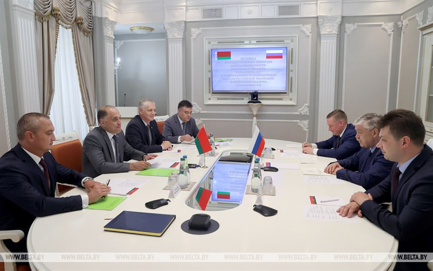 Во время встречи Во время встречи