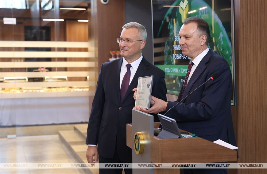 Председатель БелТПП Владимир Улахович и Александр Осмоловский Председатель БелТПП Владимир Улахович и Александр Осмоловский