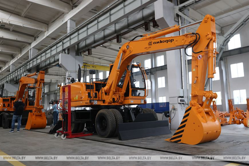 На производстве На производстве