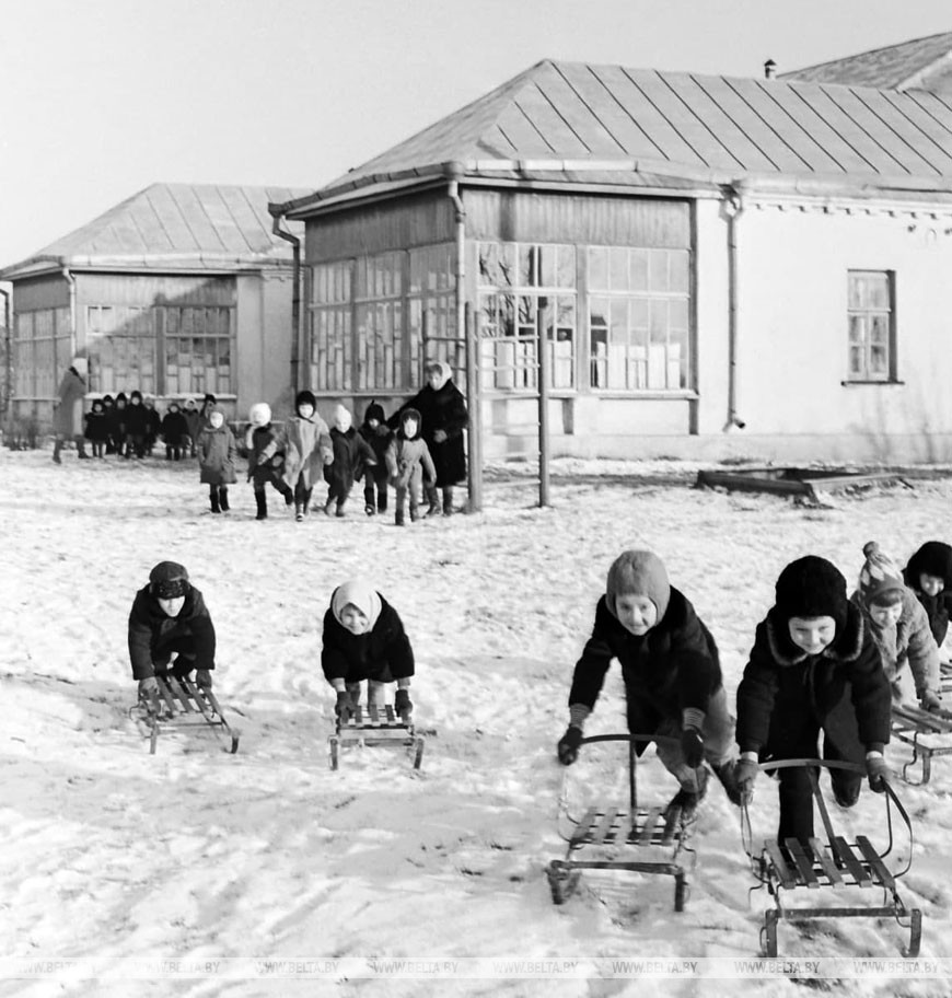 Деревня Снов. Колхоз им.Калинина. Детский сад "Василек", 1973 год