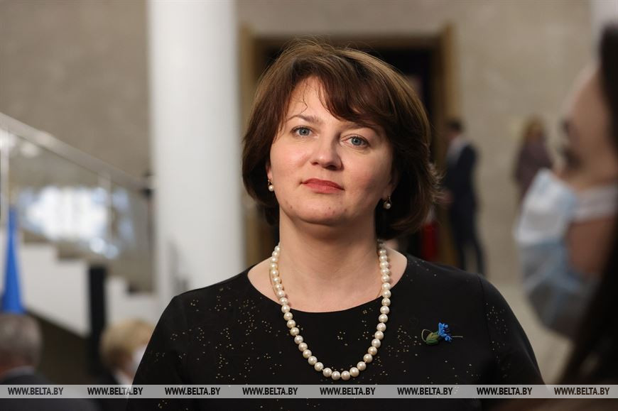 Елена Богдан