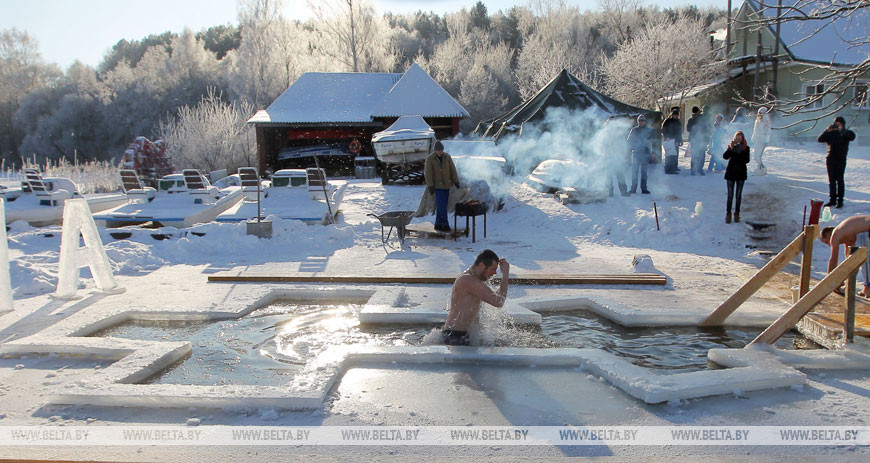 Крещенское купание на Вяче, 2014 год Крещенское купание на Вяче, 2014 год