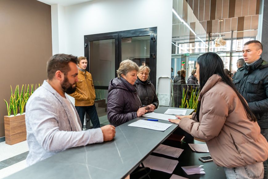 На приемке, как всегда, ажиотаж На приемке, как всегда, ажиотаж