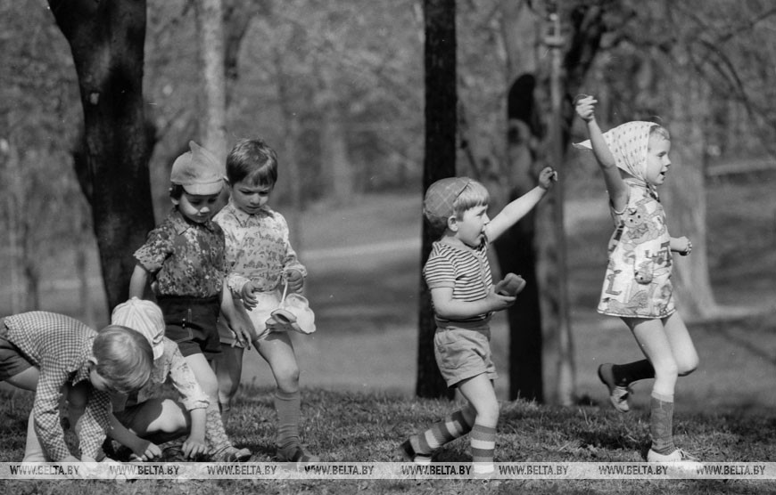 Фотоэтюд к Международному Дню защиты детей, 1979 год Фотоэтюд к Международному Дню защиты детей, 1979 год