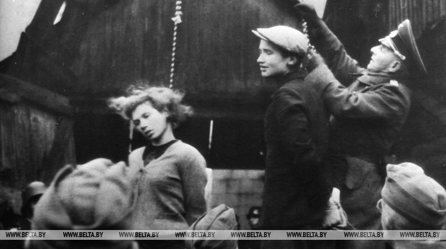 Великая Отечественная война. Оккупированная территория. Расправа немецких властей с советскими военнопленными, 1942 год Великая Отечественная война. Оккупированная территория. Расправа немецких властей с советскими военнопленными, 1942 год