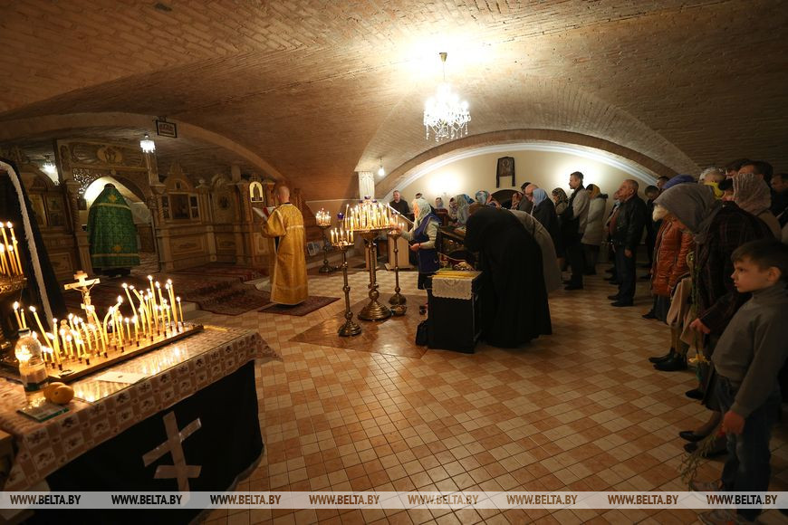 Во время утренних праздничных богослужений в Свято-Николаевском гарнизонном соборе
