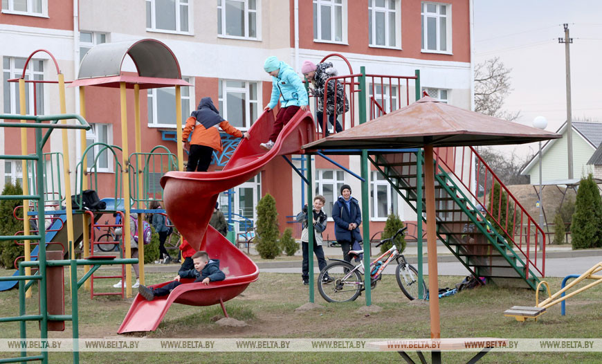 Славгородский район - один из пострадавших от аварии на ЧАЭС. За 2020 год здесь построили более 5 тыс. кв.м жилья, открыли несколько новых производств и социально значимых объектов, реализуют несколько крупных проектов.