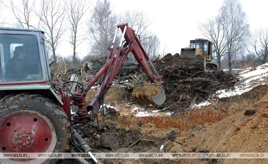 Гомельский район. Захоронение чернобыльских деревень, 2003 год