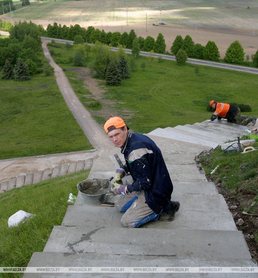 Реконструкция Кургана Славы, 2004 год Реконструкция Кургана Славы, 2004 год