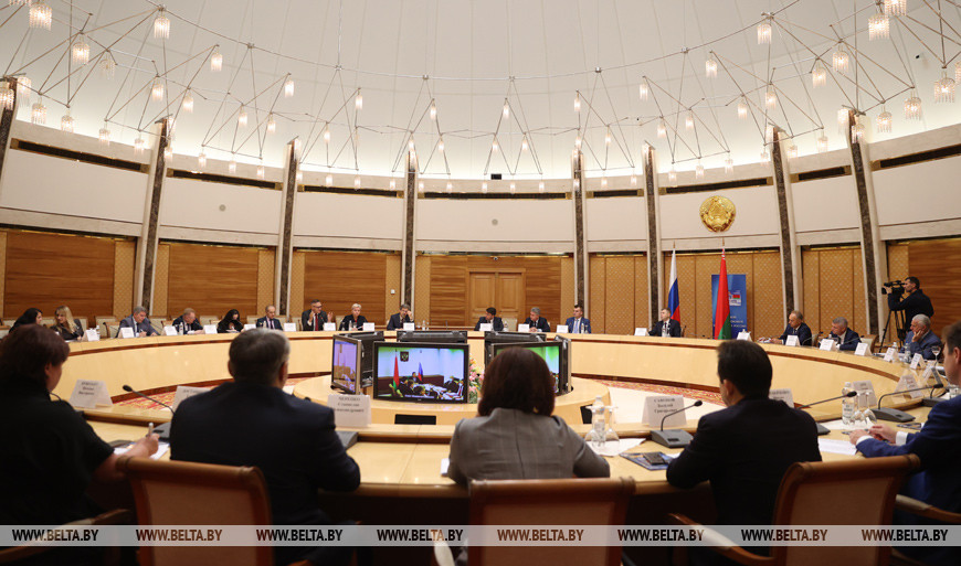 Форум регионов Беларуси и России. Во время заседания секции. Минск, 2020 год Форум регионов Беларуси и России. Во время заседания секции. Минск, 2020 год