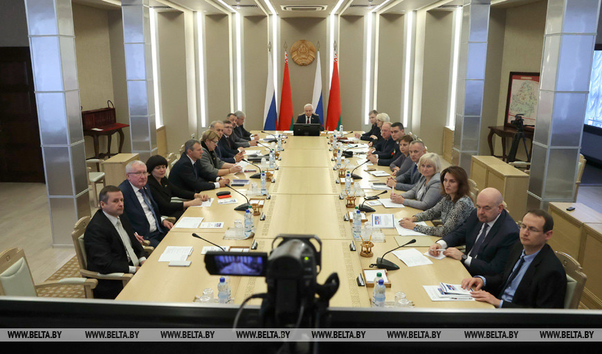 Заседание Межпарламентской комиссии Совета Республики и Совета Федерации по межрегиональному сотрудничеству на Форуме регионов. Минск, 2020 год Заседание Межпарламентской комиссии Совета Республики и Совета Федерации по межрегиональному сотрудничеству на Форуме регионов. Минск, 2020 год