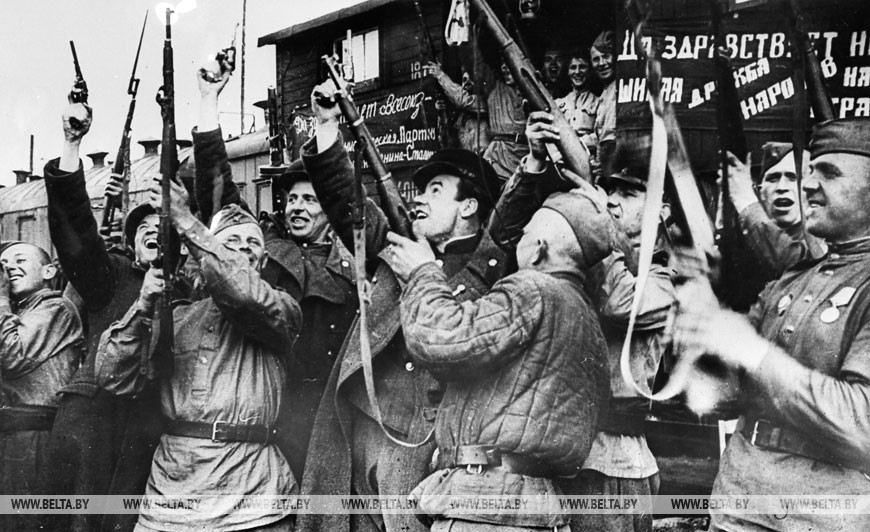 Салют победы, 1945 год