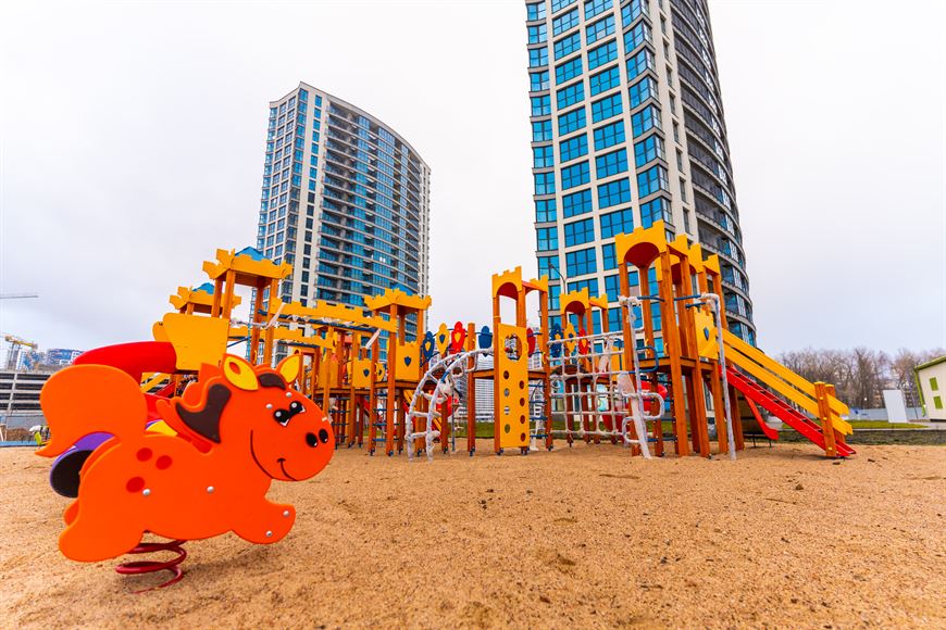 Детская площадка возле дома "Ницца" Детская площадка возле дома "Ницца"