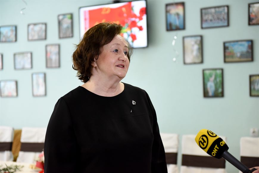 Валентина Атрушкевич, директор Николаевщинского дома-интерната для престарелых и инвалидов Валентина Атрушкевич, директор Николаевщинского дома-интерната для престарелых и инвалидов