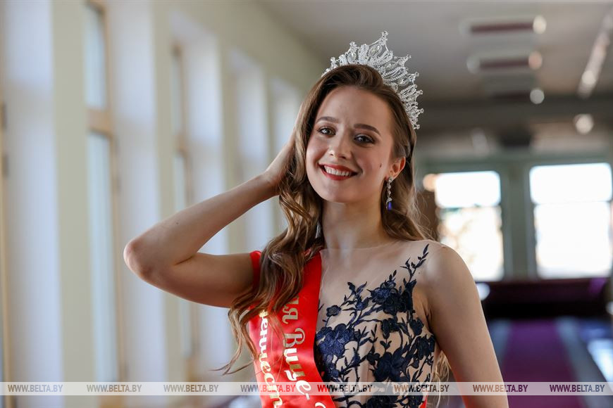 Вторая вице-королева студенчества" Екатерина Дебелая Вторая вице-королева студенчества" Екатерина Дебелая