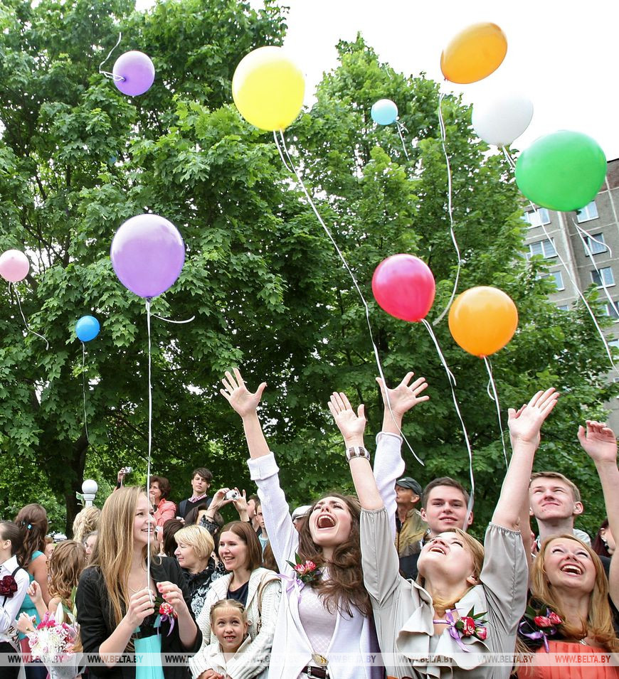 Последний звонок в столичной гимназии №56, 2012 год Последний звонок в столичной гимназии №56, 2012 год