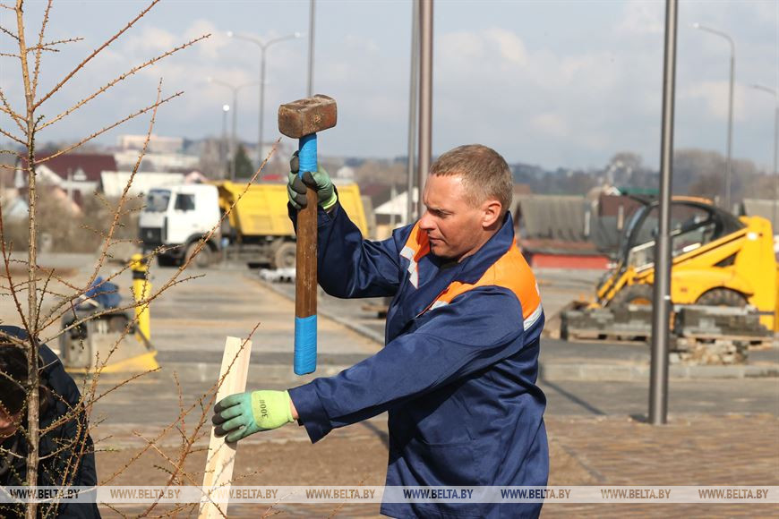 Строящийся ФОК стал одним из главных объектов субботника в Могилеве
