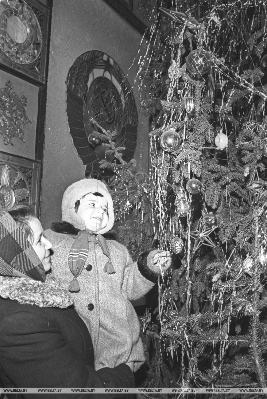 Предновогодняя торговля. Минск, 1959 год