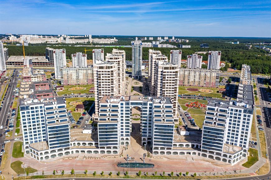 МК Маяк Минска с высоты птичьего полета днем МК Маяк Минска с высоты птичьего полета днем