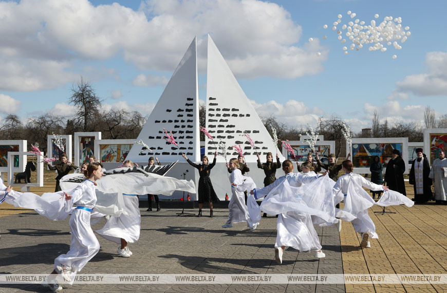 Митинг-реквием на мемориале "Детям - жертвам войны" в Жлобинском районе, 2021 год