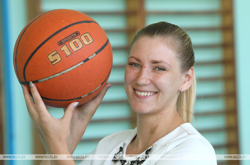 Молодые специалисты пополнили коллектив витебской СШ №31. Преподаватель физвоспитания Юля Наумова, 2018 год Молодые специалисты пополнили коллектив витебской СШ №31. Преподаватель физвоспитания Юля Наумова, 2018 год