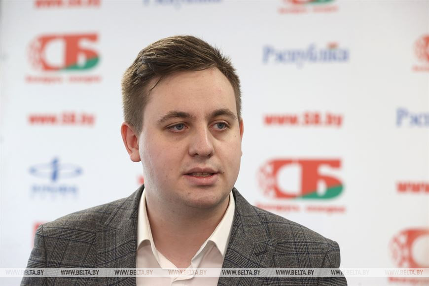 Председатель Совета Молодежного общественного объединения "Движение вперед" Олег Дикун Председатель Совета Молодежного общественного объединения "Движение вперед" Олег Дикун