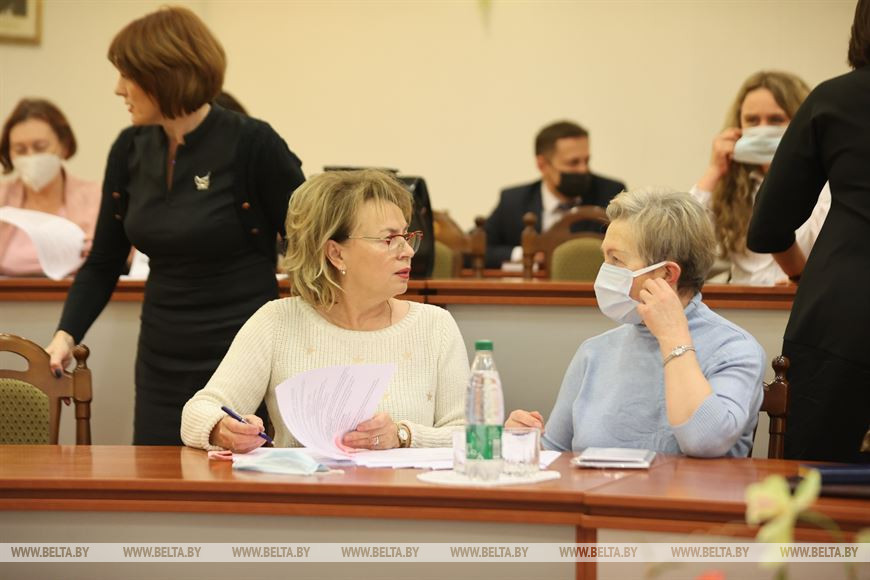 Руководитель представительства Постоянного Комитета Союзного государства в г. Минске Марианна Щеткина и Заместитель председателя ОО "Белорусский союз женщин" Надежда Ермакова