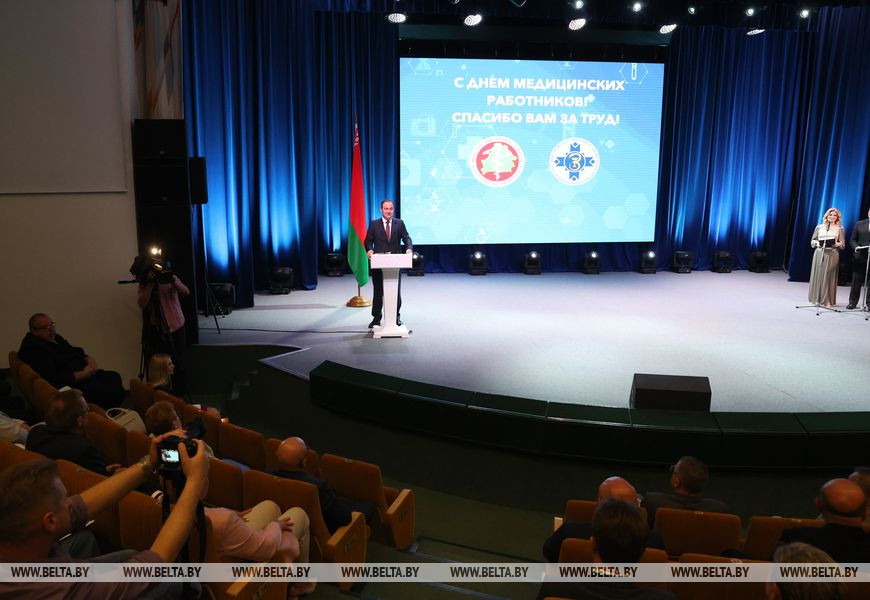 Выступает Роман Головченко Выступает Роман Головченко