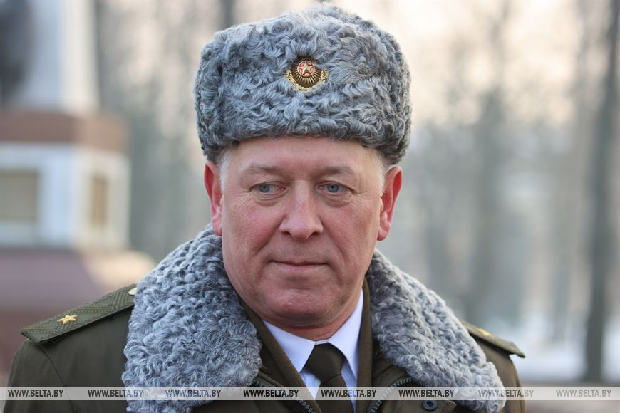 Командующий войсками Западного оперативного командования Виктор Гулевич Командующий войсками Западного оперативного командования Виктор Гулевич