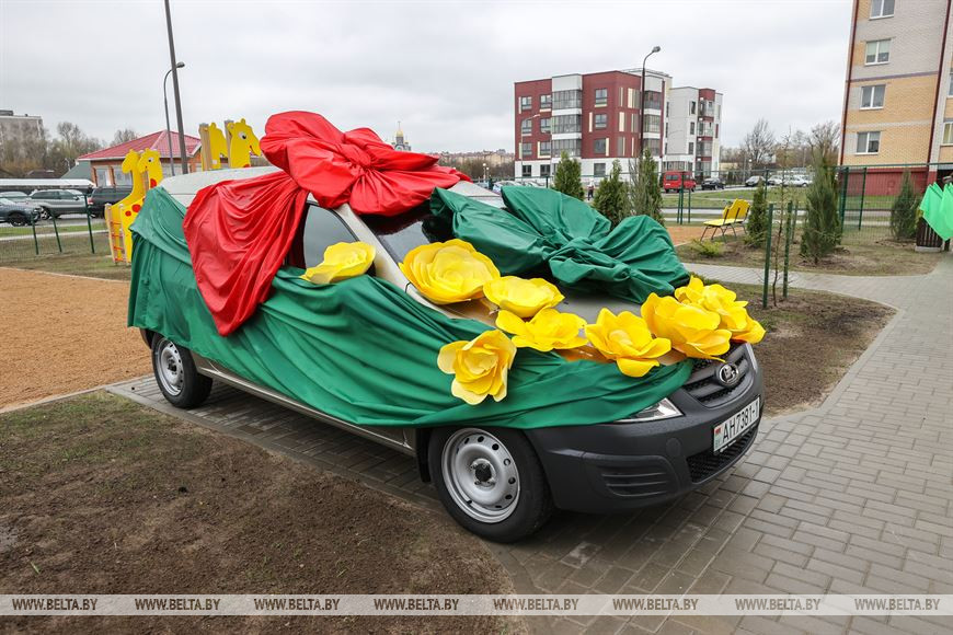 Подарок яслям-саду №73 от председателя Брестского облисполкома Подарок яслям-саду №73 от председателя Брестского облисполкома