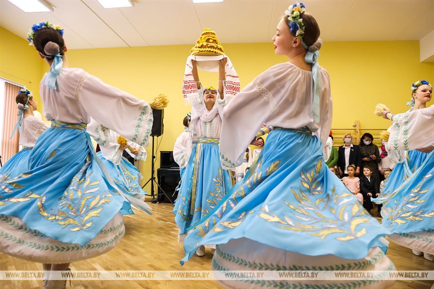 Во время открытия яслей-сада Во время открытия яслей-сада