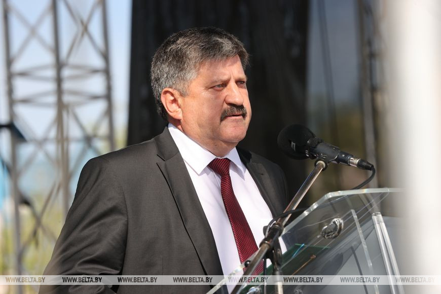 Председатель Гомельского облисполкома Геннадий Соловей во время поздравления горожан с юбилеем Светлогорск