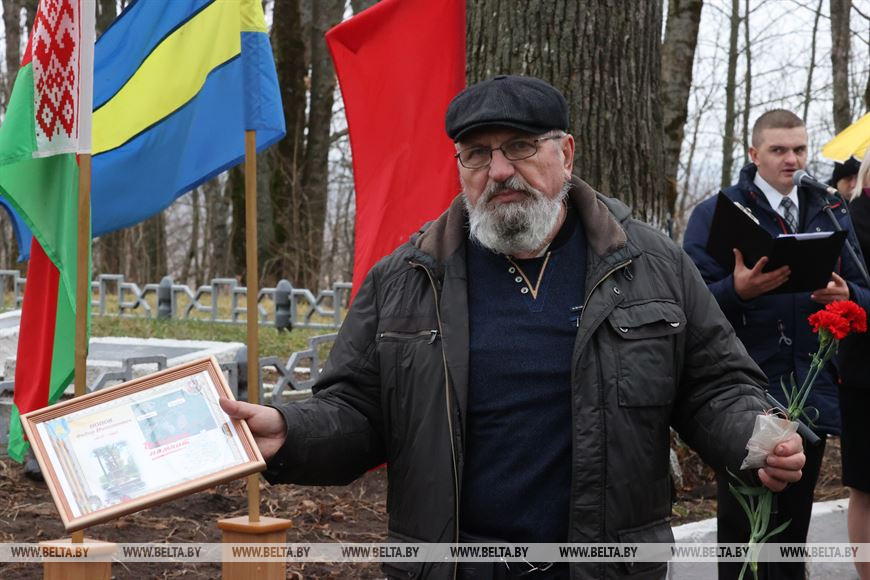 Родственник бойца красной армии Фёдора Попова Сергей Попов Родственник бойца красной армии Фёдора Попова Сергей Попов