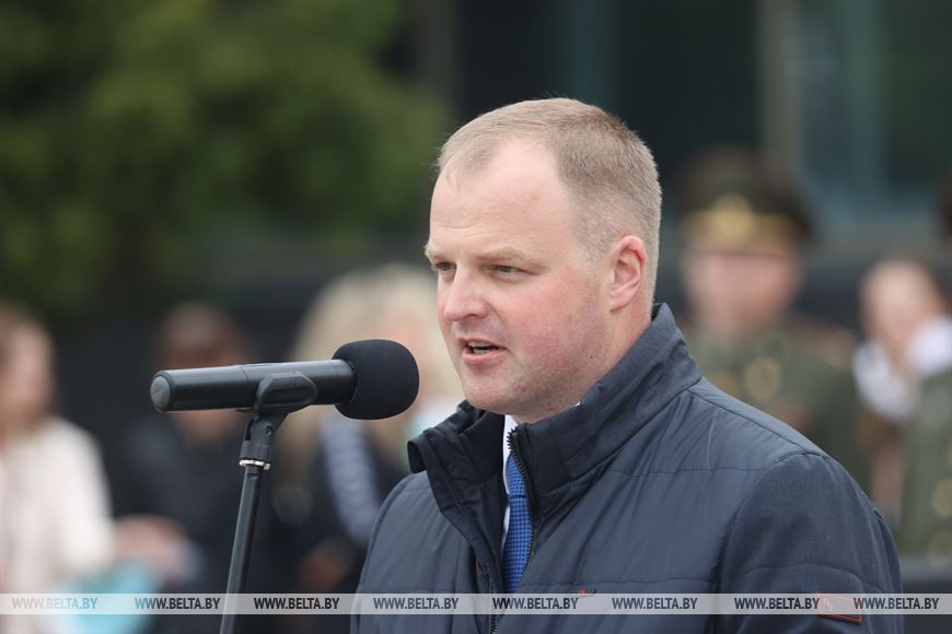Начальник главного управления идеологической работы, культуры и по делам молодежи облисполкома Денис Езерский