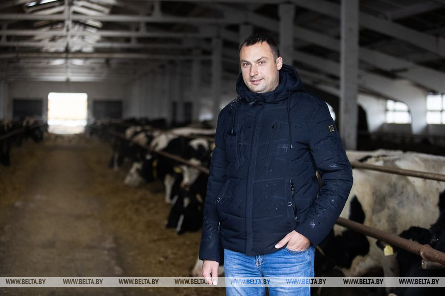 Заместитель директора по животноводству Илья Кухарчик