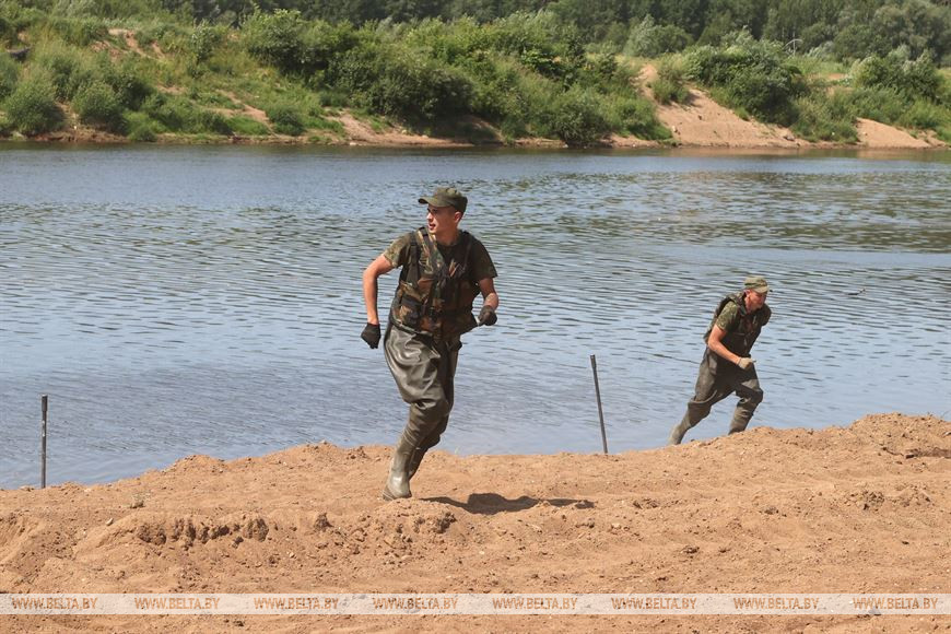 Тренировка по сборке 60 тонного парома