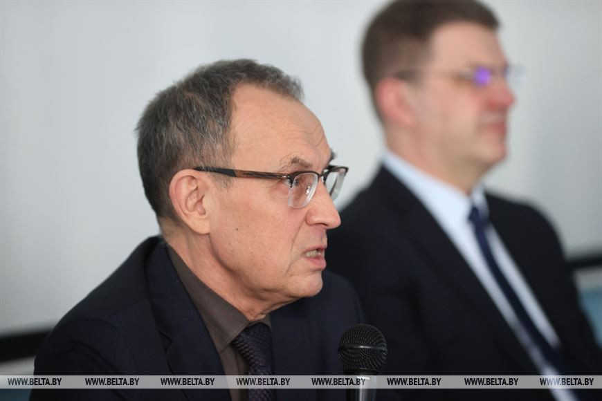 Первый проректор БГУ Дмитрий Медведев во время встречи Первый проректор БГУ Дмитрий Медведев во время встречи