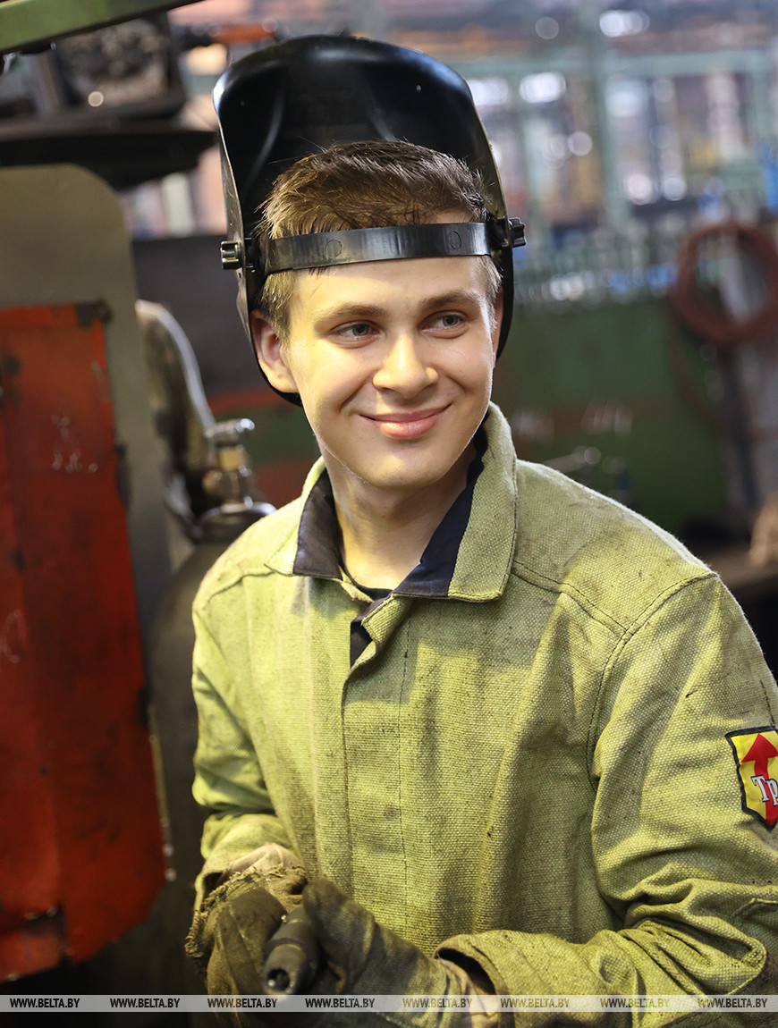 Участник производственного отряда Дмитрий Гарусов Участник производственного отряда Дмитрий Гарусов